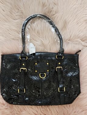 Brand New UNBRANDED OVER-SIZED FAUX PATENT LEATHER SHOULDER BAG